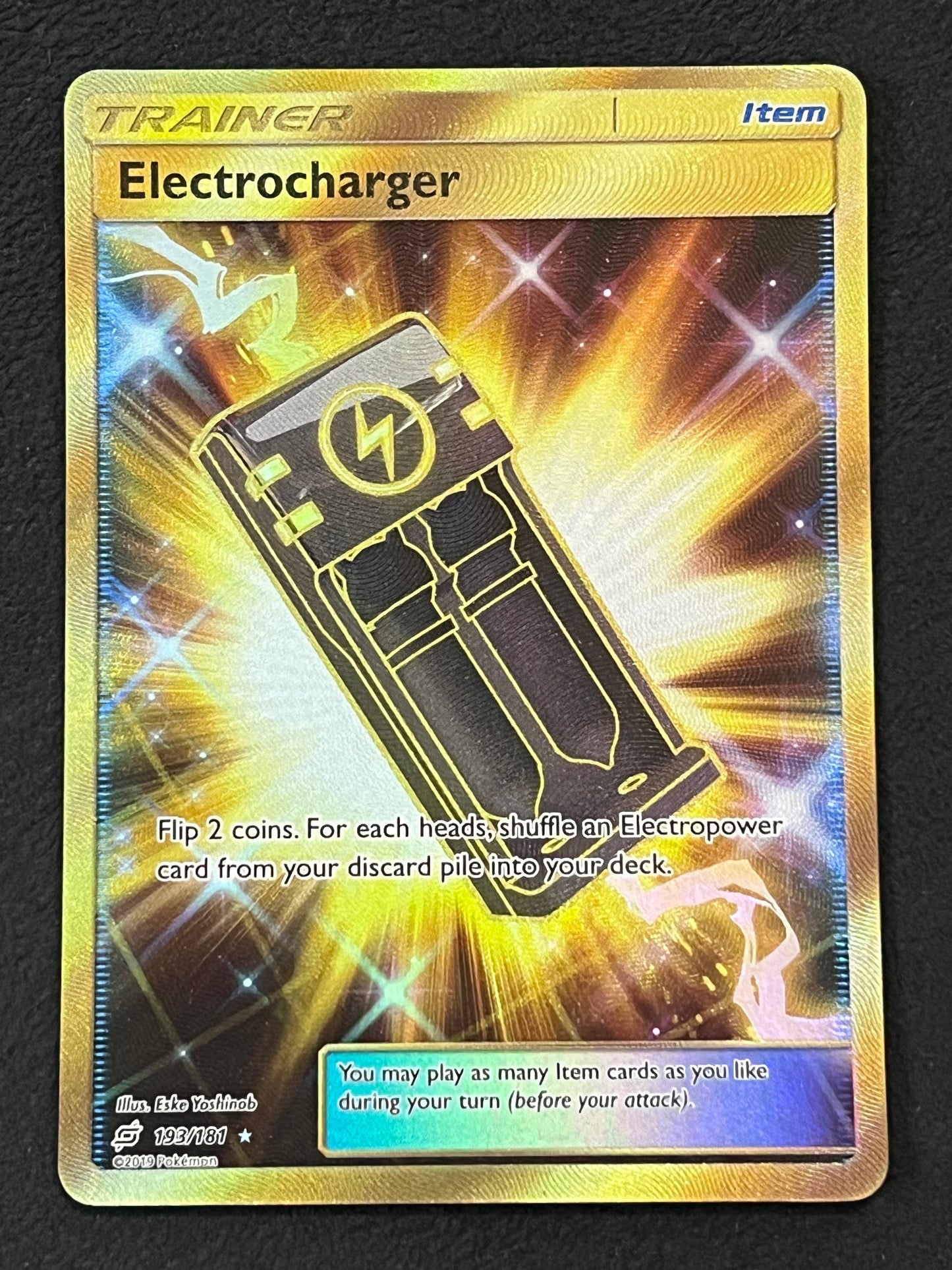 193/181 Electrocharger - Pokémon Team Up Gold Secret Rare