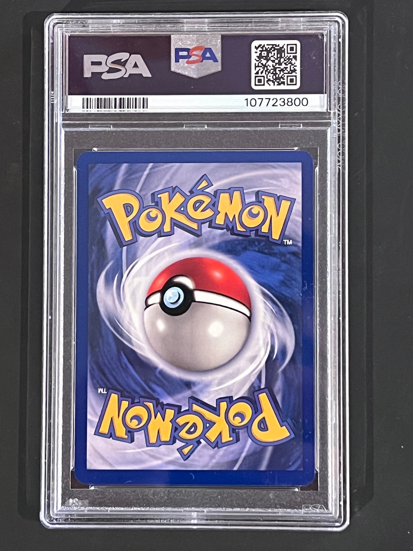 PSA Gyarados - 6/102 Base Set Unlimited Holo Rare NEAR/MINT-MINT Grade 8