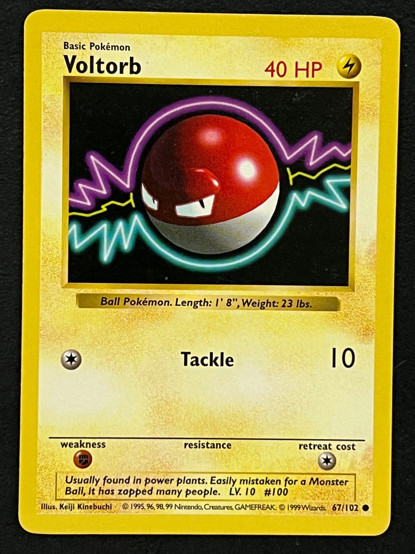 067/102 Voltorb - Pokémon Shadowless Base Common