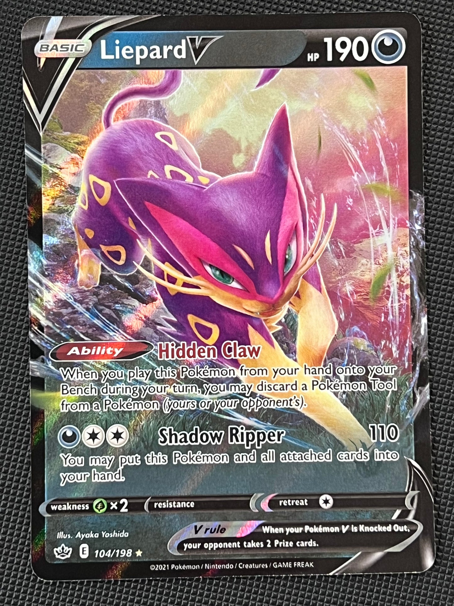 104/198 Liepard V - Pokémon Chilling Reign Ultra Rare