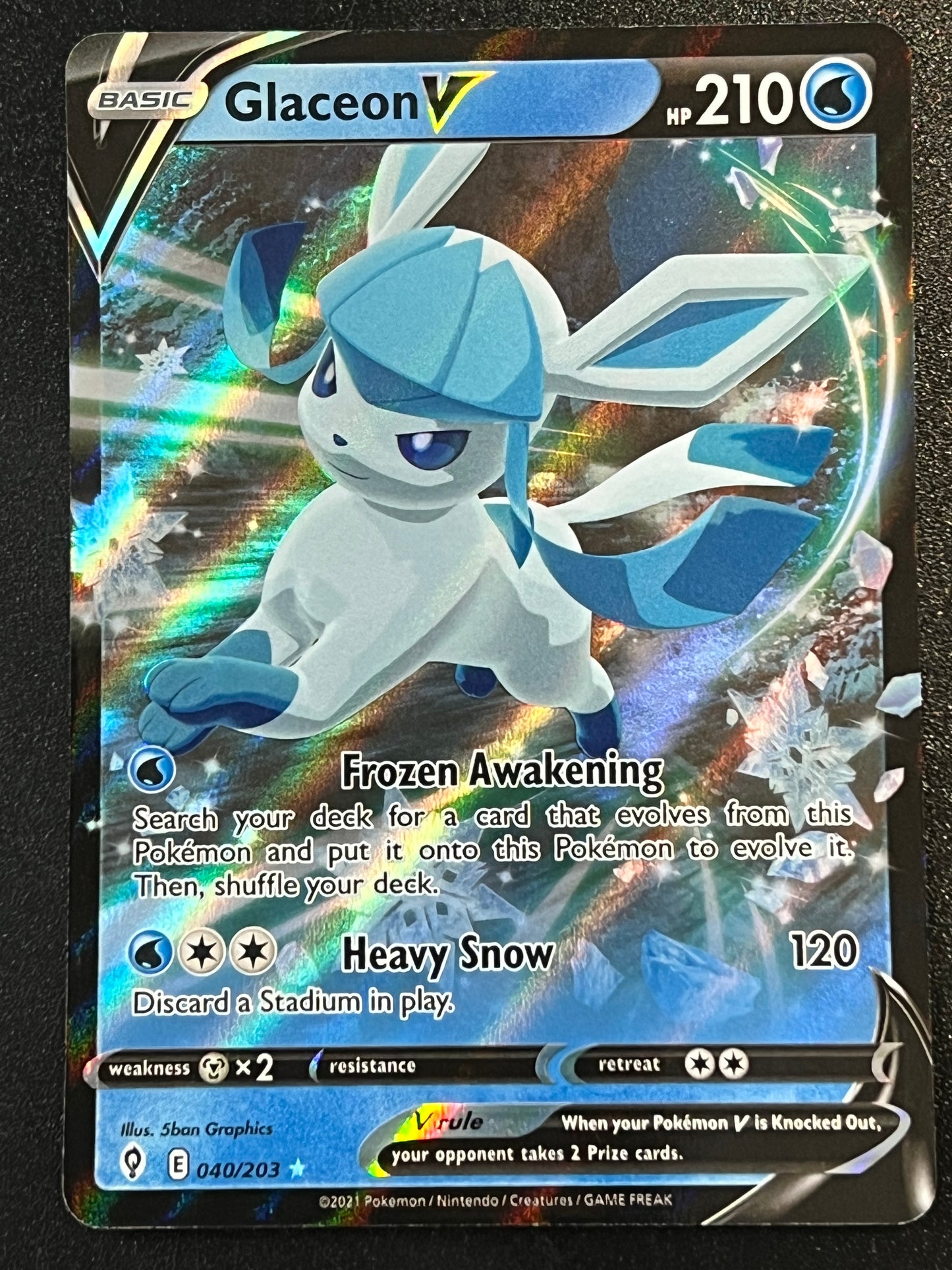 040/203 Glaceon V - Evolving Skies Ultra Rare