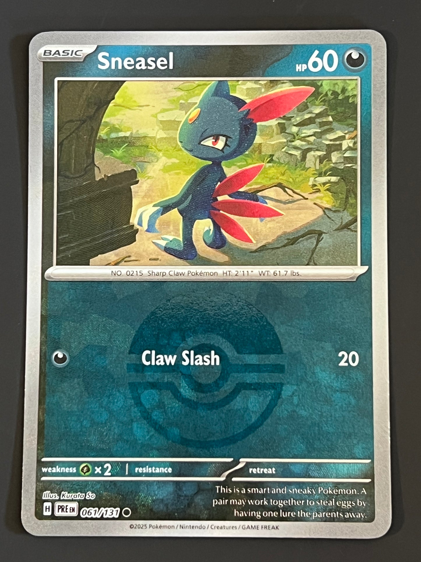061/131 Sneasel - Pokémon Prismatic Evolutions Common Reverse POKEBALL