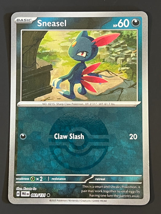 061/131 Sneasel - Pokémon Prismatic Evolutions Common Reverse POKEBALL